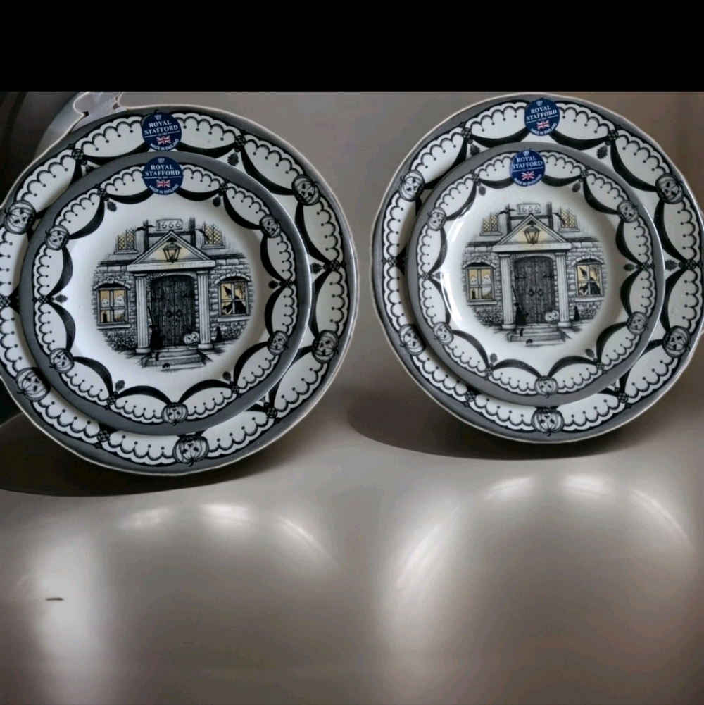 Royal Stafford Set Of Four Plates 2 Side Plates 2 Dinner Plates For Halloween